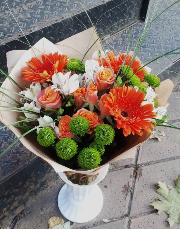 Букет цветов из: Герберы, Хризантемы, Альстромерии и Розы в Калевале
