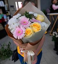 Букет цветов из:  Герберы, Розы и Хризантемы в Калевале