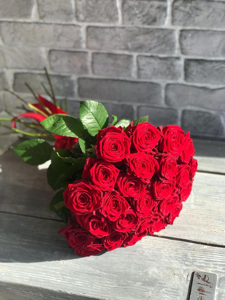 Букет Красные розы Фридом в Калевале