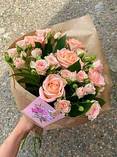 Букет цветов из:  Розы #REPLACE_PRED# Калевале