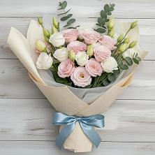 Букет цветов из:  Лизиантусы в Калевале