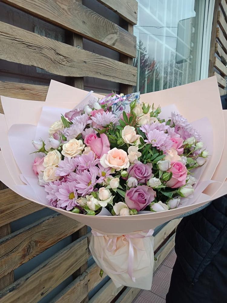 Букет цветов из: Розы и Хризантемы в Калевале