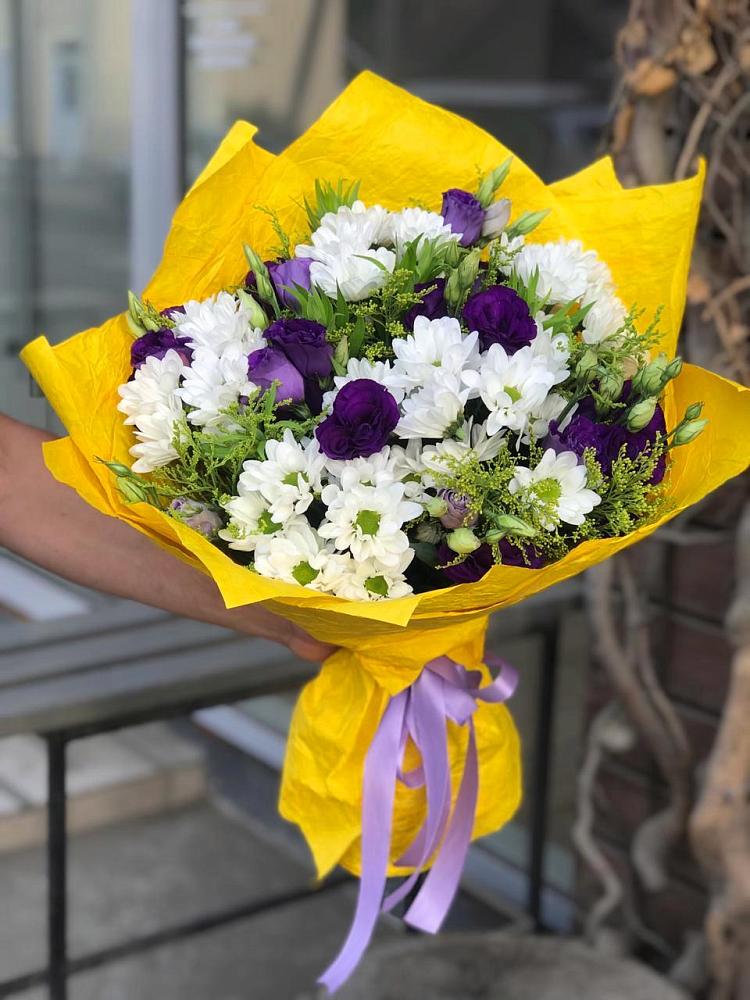 Букет цветов из: Ирисы, Хризантемы и Ромашки в Калевале