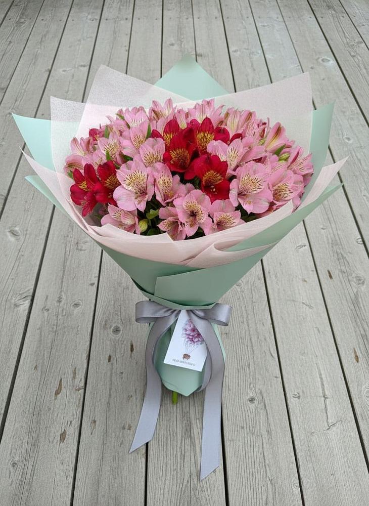 Букет цветов из: Альстромерии в Калевале