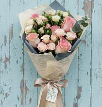 Букет цветов из:  Розы в Калевале