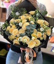 Букет цветов из:  Розы и Лизиантусы #REPLACE_PRED# Калевале