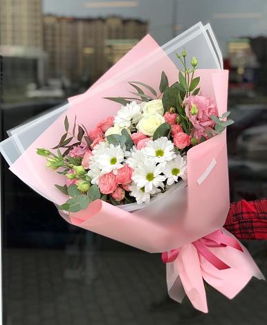 Букет цветов из: Розы, Лизиантусы и Хризантемы в Калевале